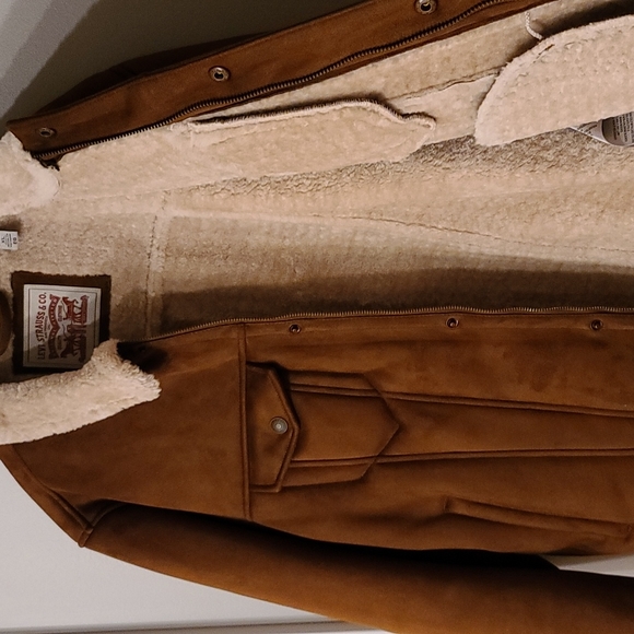 Levi Jacket - Picture 3 of 5